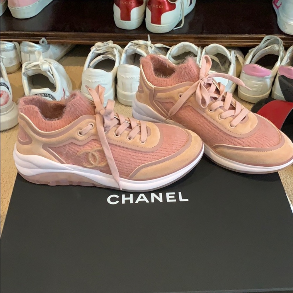 Selling these never worn, super cute Chanel shoes!